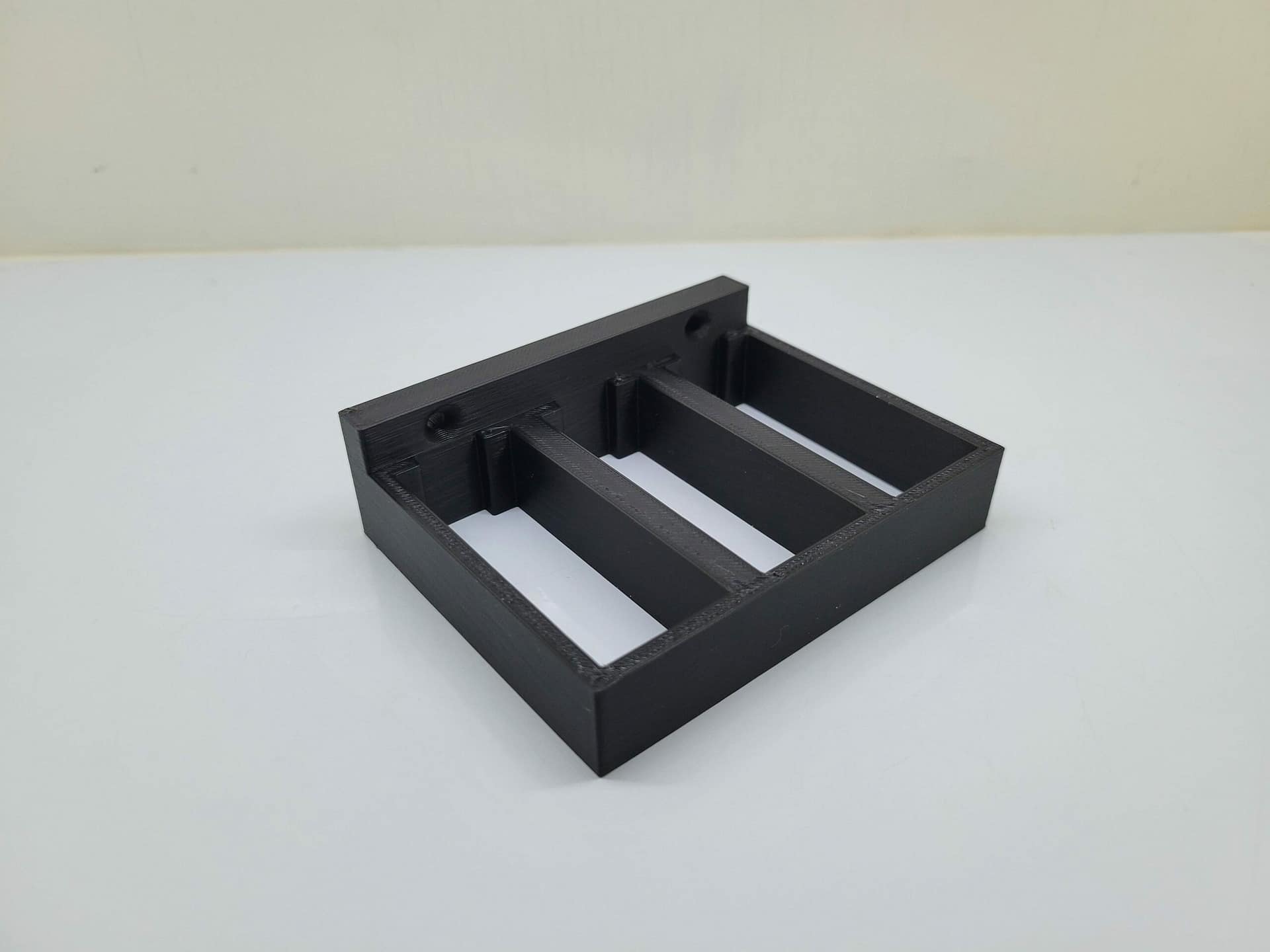 3-magazine storage rack / wall mount compatible with AK-47