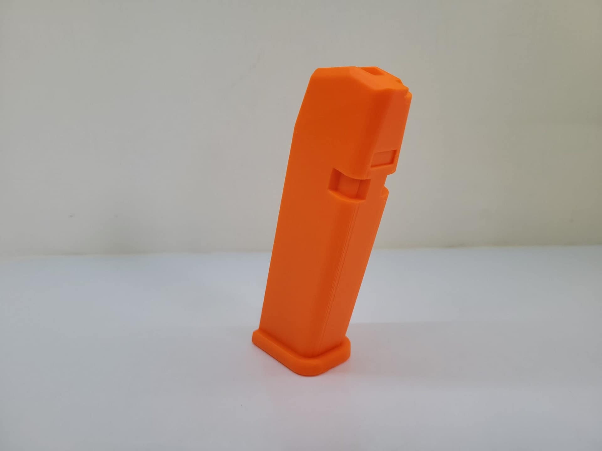 Training / dummy magazine compatible with Glock 17