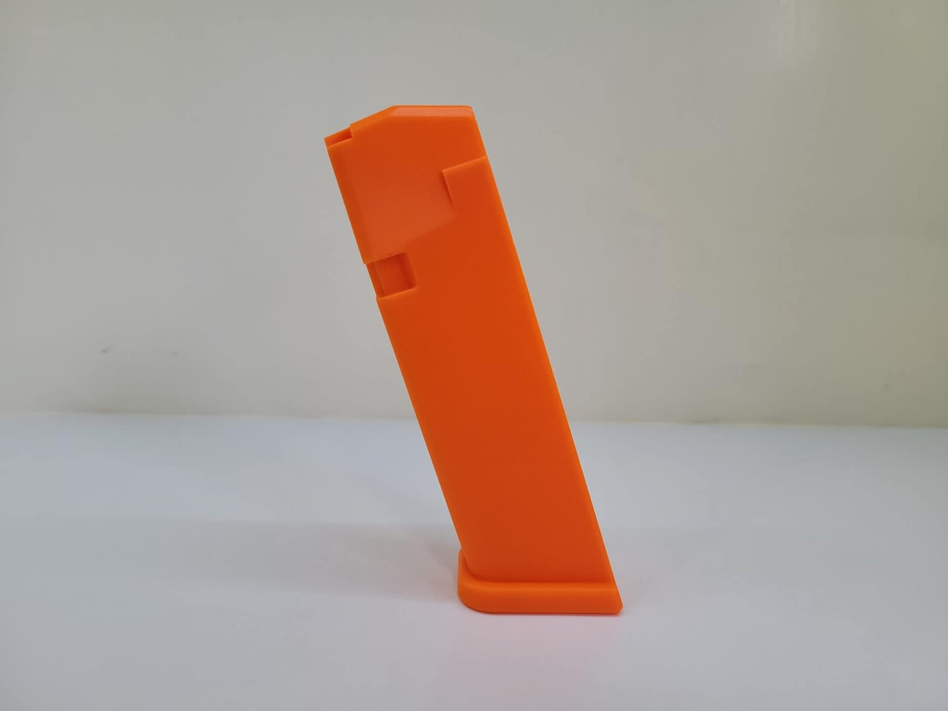 Training / dummy magazine compatible with Glock 17